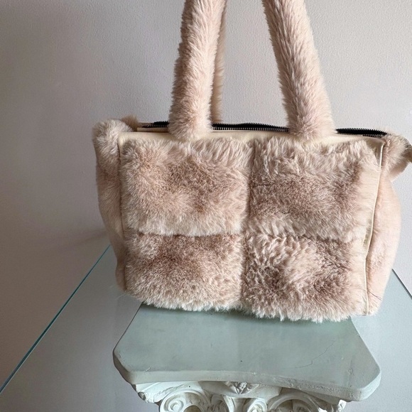 Zara Faux Fur Patchwork Tote Bag – Beige Neutral (Rare Cozy Style) - Picture 1 of 3